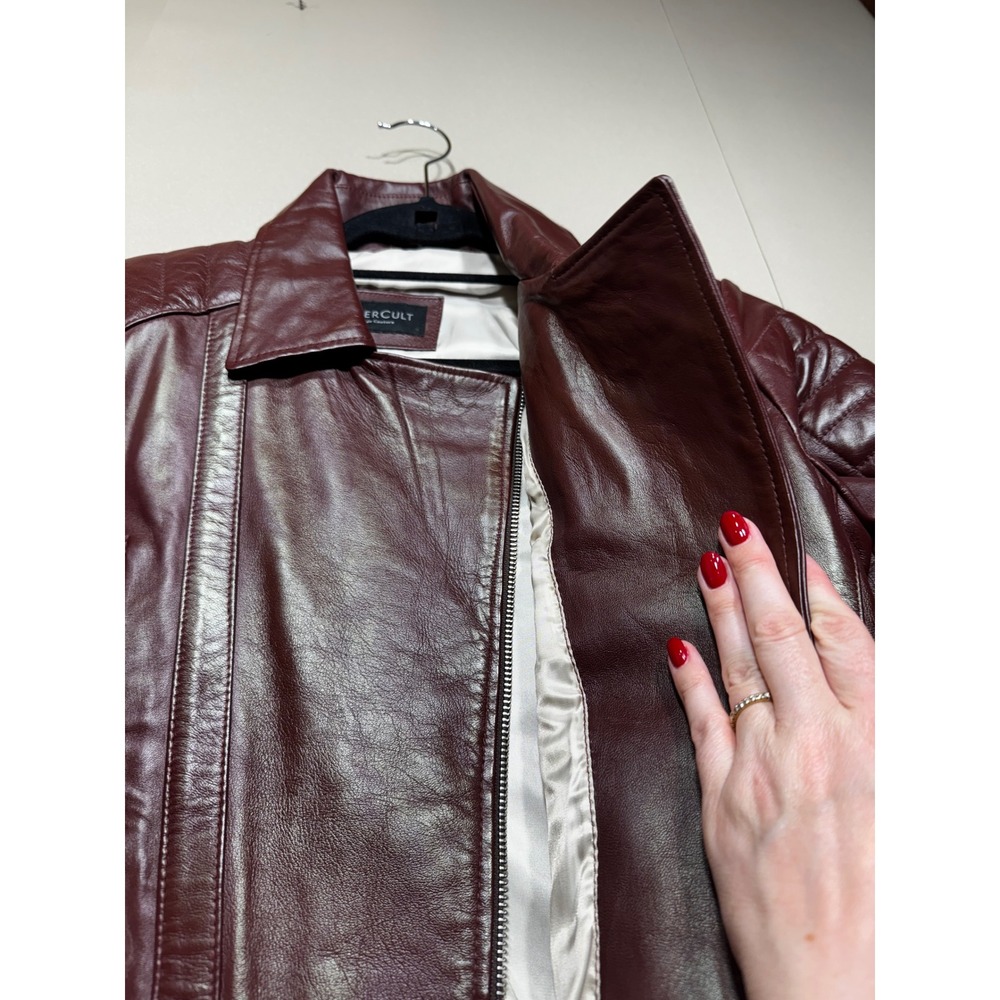 LeatherCult Burgundy Real Leather Moto Biker Jacket Quilted Shoulder MSRP;$250 - Picture 5 of 9